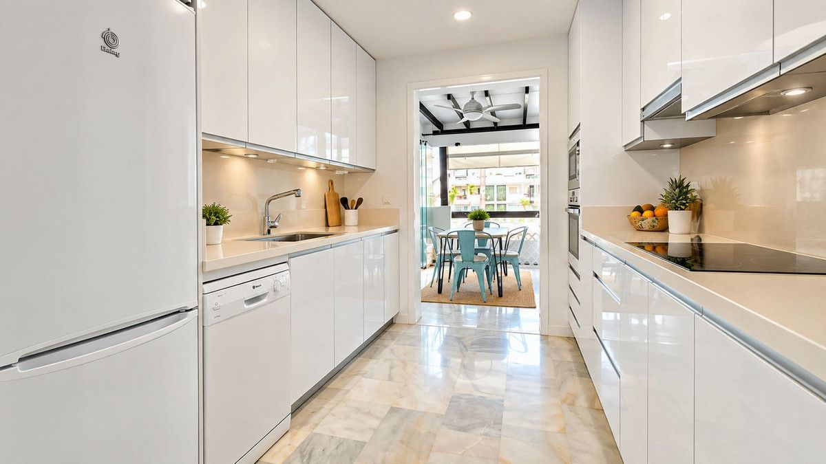 Penthouse Duplex in Bel Air, Bel Air, 11/12