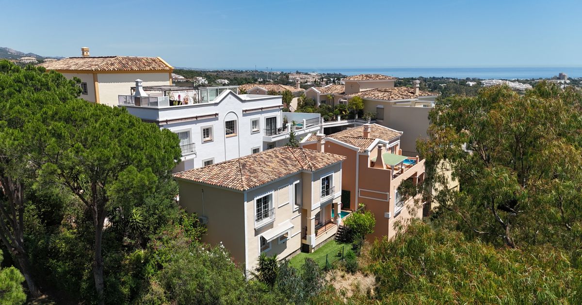 Вилла в Nueva Andalucia, Aldea Dorada, Nueva Andalucia, 3/12