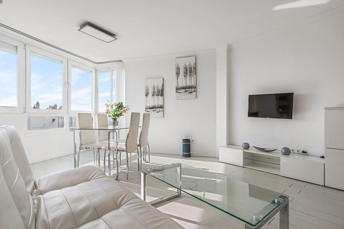 Middle Floor Studio in Calahonda, Calahonda, 4/12