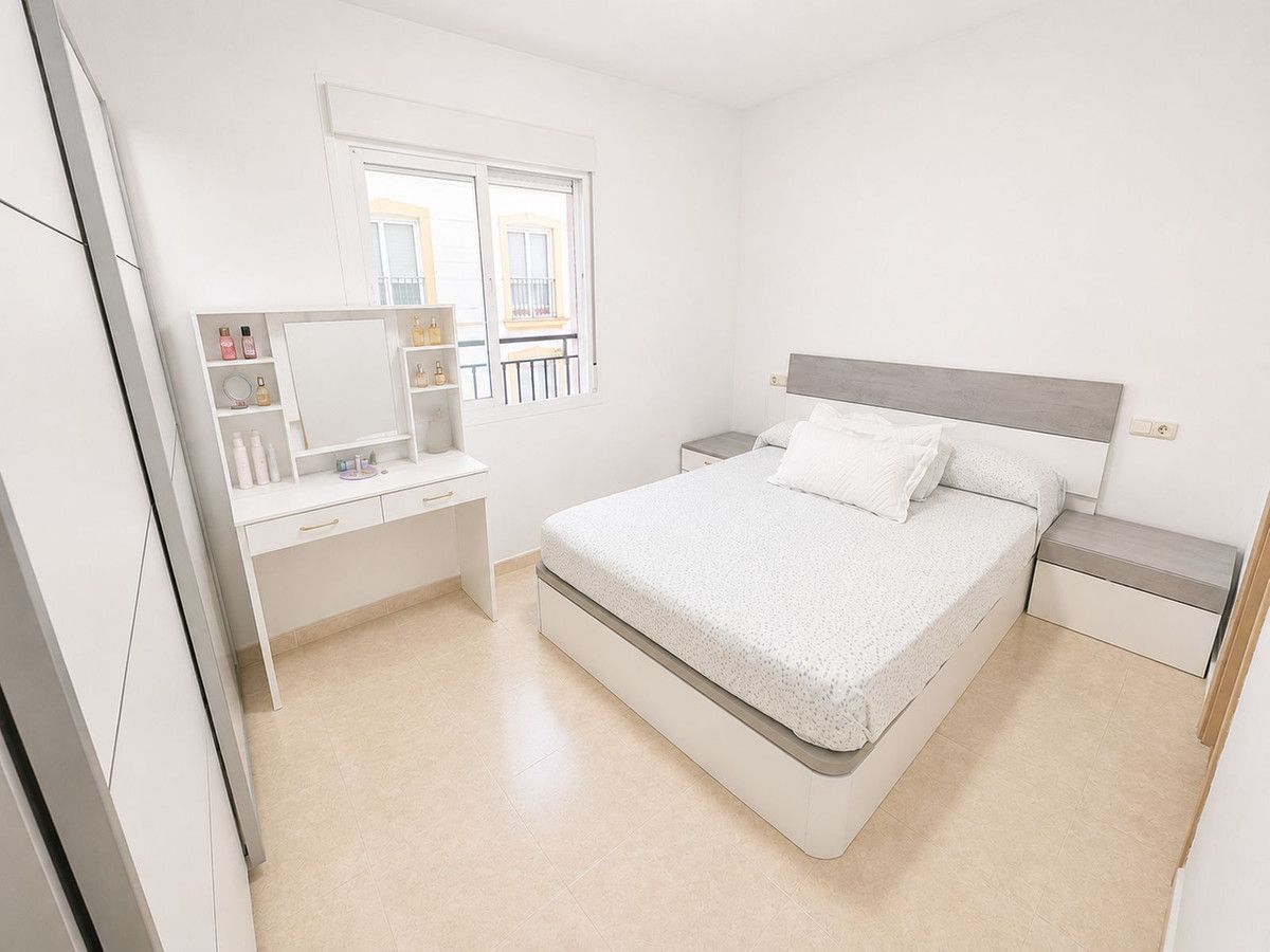 Apartament na środkowym piętrze w Guaro, Guaro, 10/12