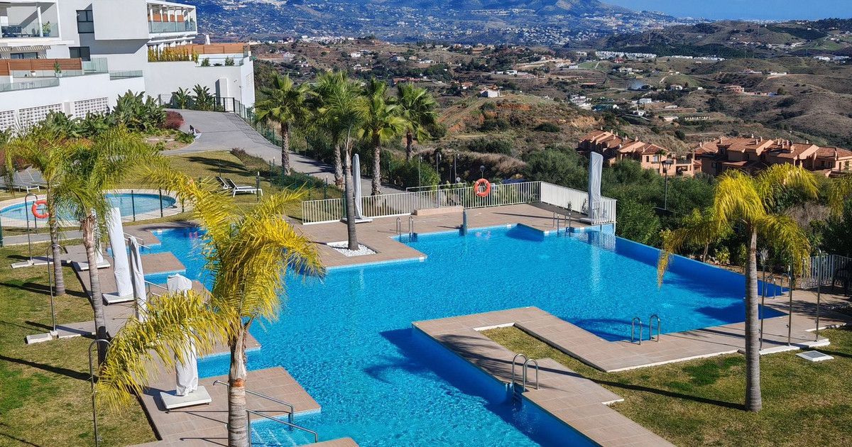 Middle Floor Apartment in Calanova Golf, Calanova Golf, 1/12