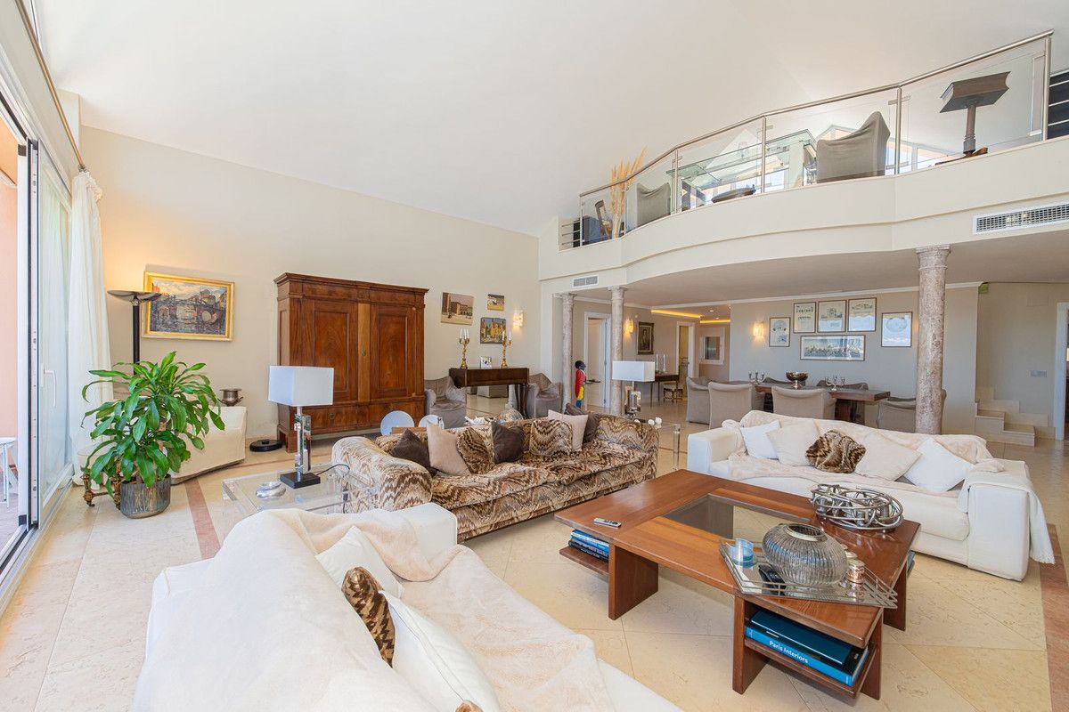 Duplex-Penthouse in Nueva Andalucía, Nueva Andalucía, 3/12