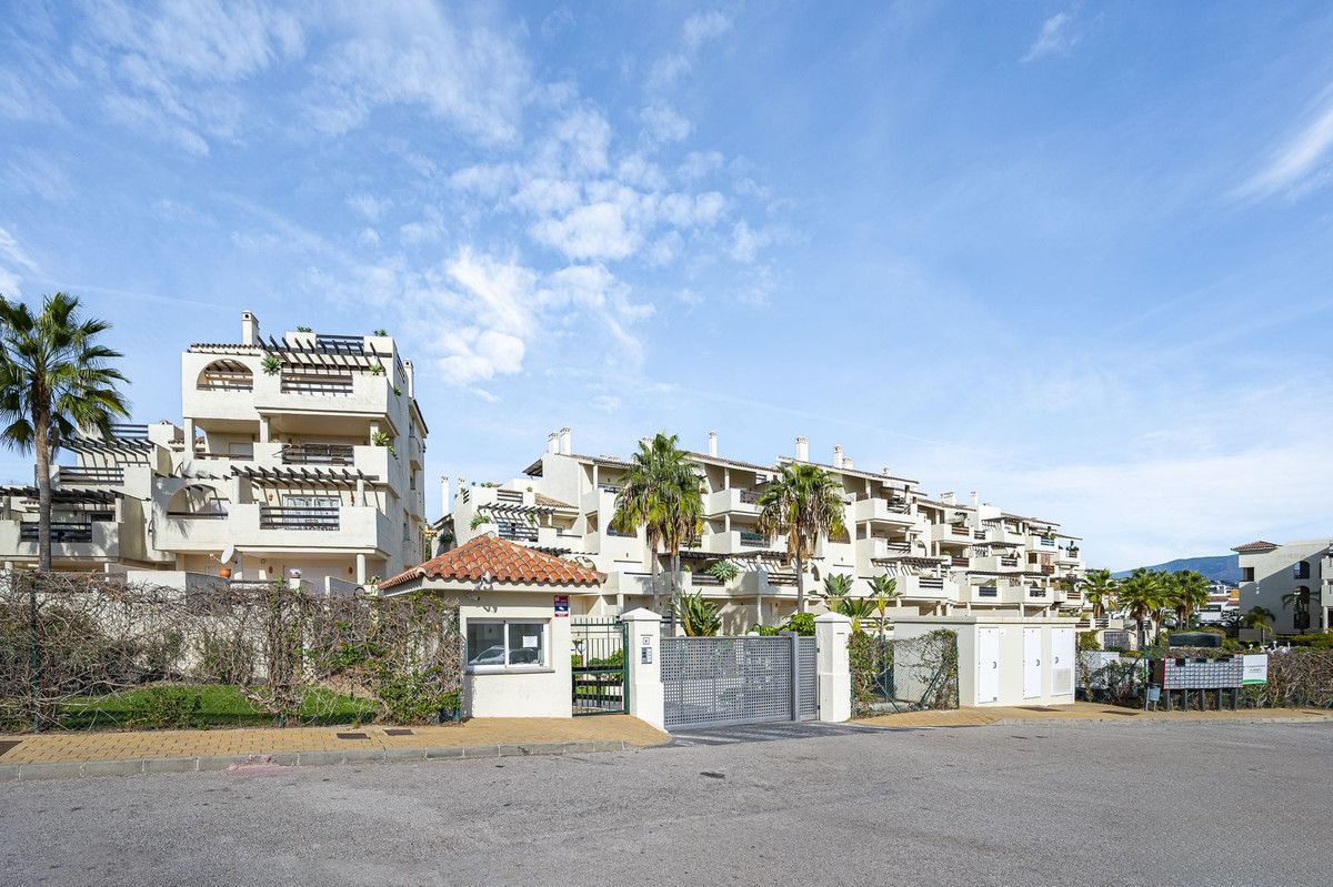 Middle Floor Apartment in El Paraiso, El Paraiso, 10/12