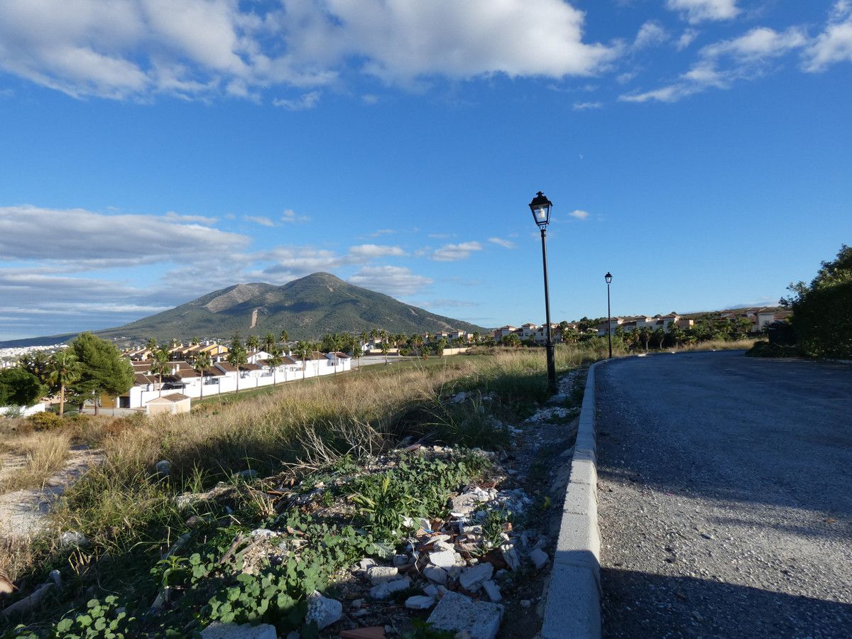 Residential Plot in Coín, Coín, 1/8