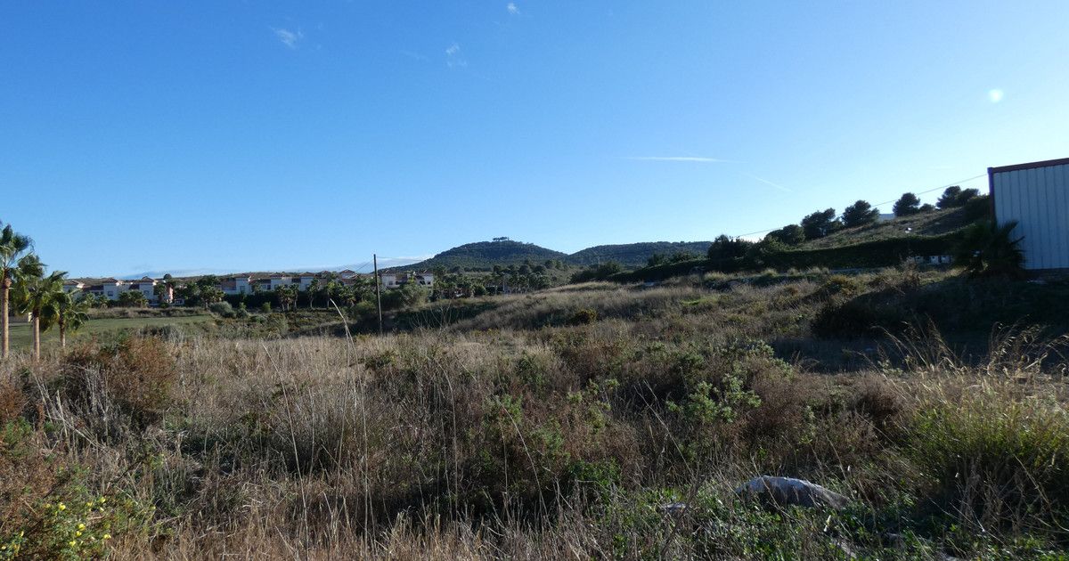 Residential Plot in Coín, Coín, 6/8