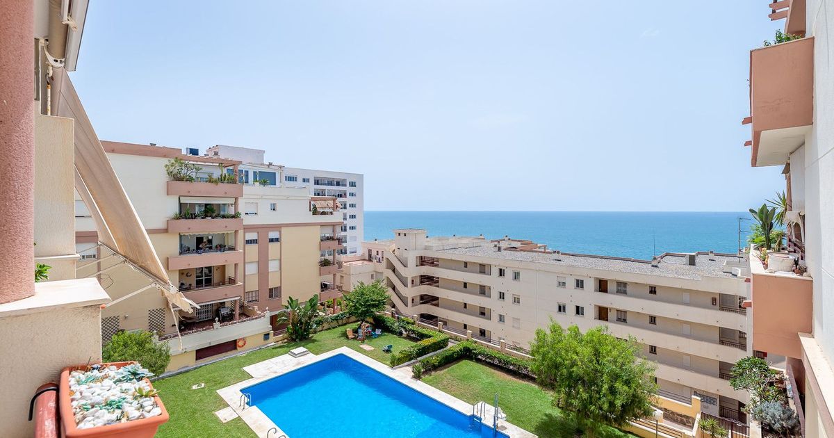 Middle Floor Apartment in Torrequebrada, Torrequebrada, 1/12