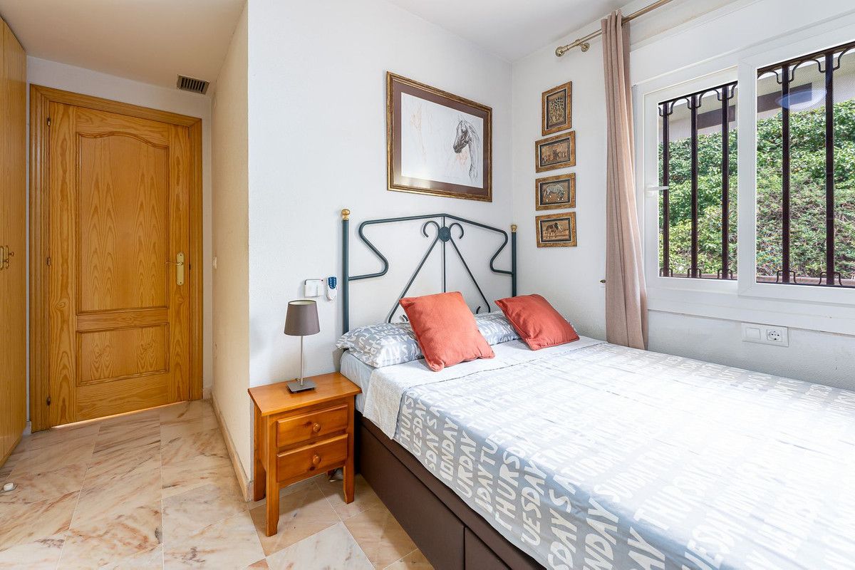 Middle Floor Apartment in Torrequebrada, Torrequebrada, 12/12