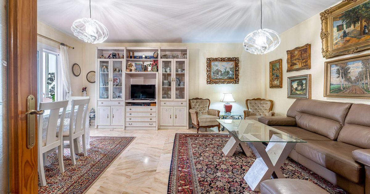Middle Floor Apartment in Torrequebrada, Torrequebrada, 8/12