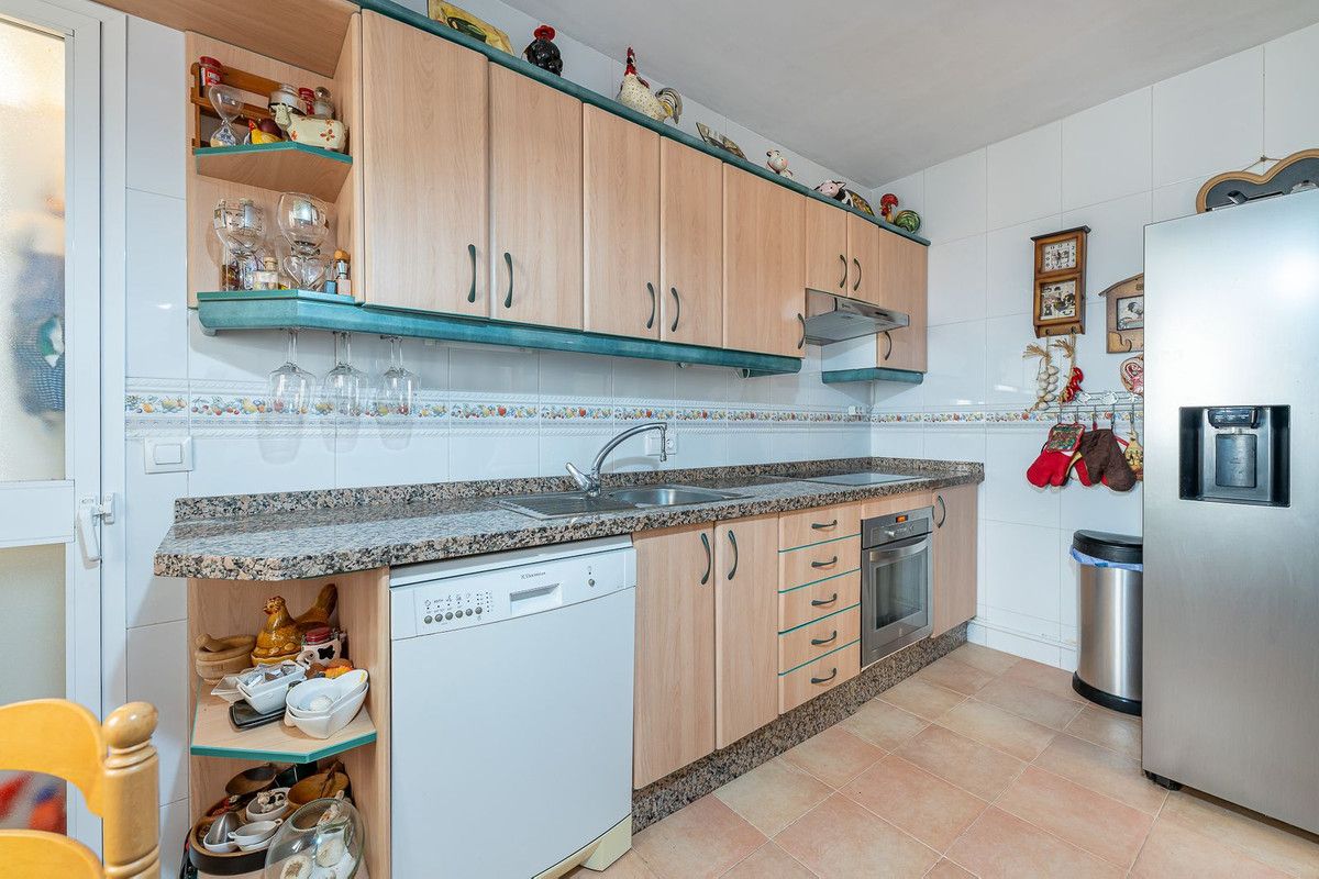 Middle Floor Apartment in Torrequebrada, Torrequebrada, 10/12