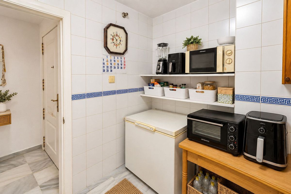 Middle Floor Apartment in Nueva Andalucía, Nueva Andalucía, 11/12