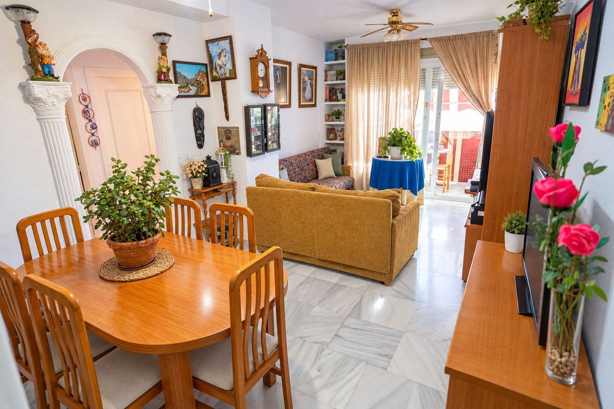 Middle Floor Apartment in Nueva Andalucía, Nueva Andalucía, 3/12