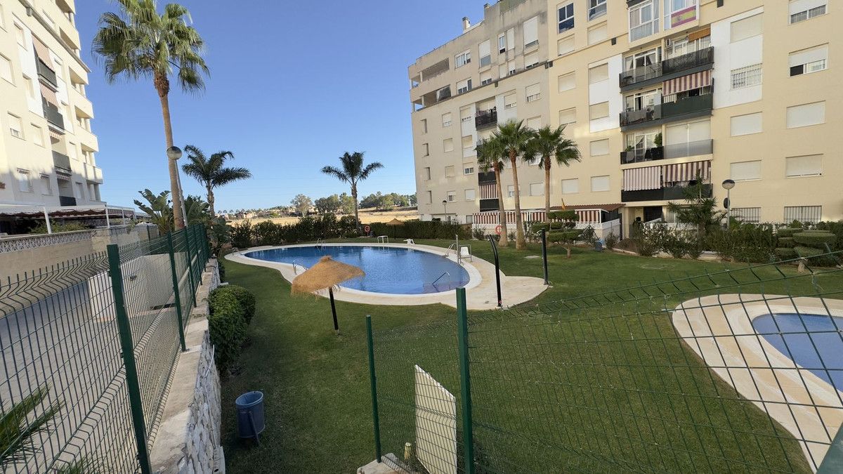 Middle Floor Apartment in Nueva Andalucía, Nueva Andalucía, 6/12