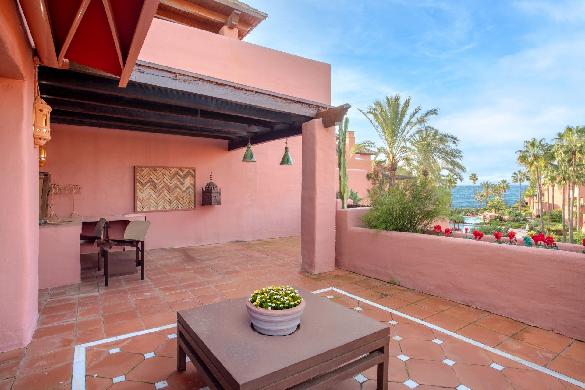 Dwupoziomowy Penthouse w Estepona, Menara Beach, Estepona, 1/12
