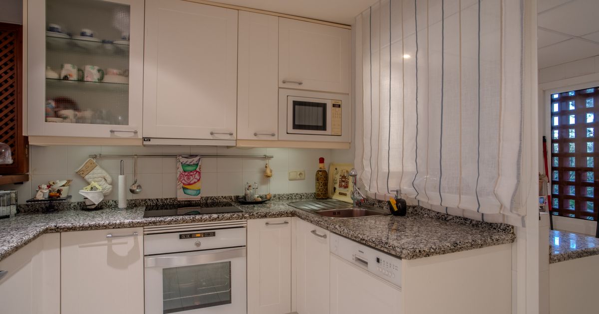 Dwupoziomowy Penthouse w Estepona, Menara Beach, Estepona, 12/12