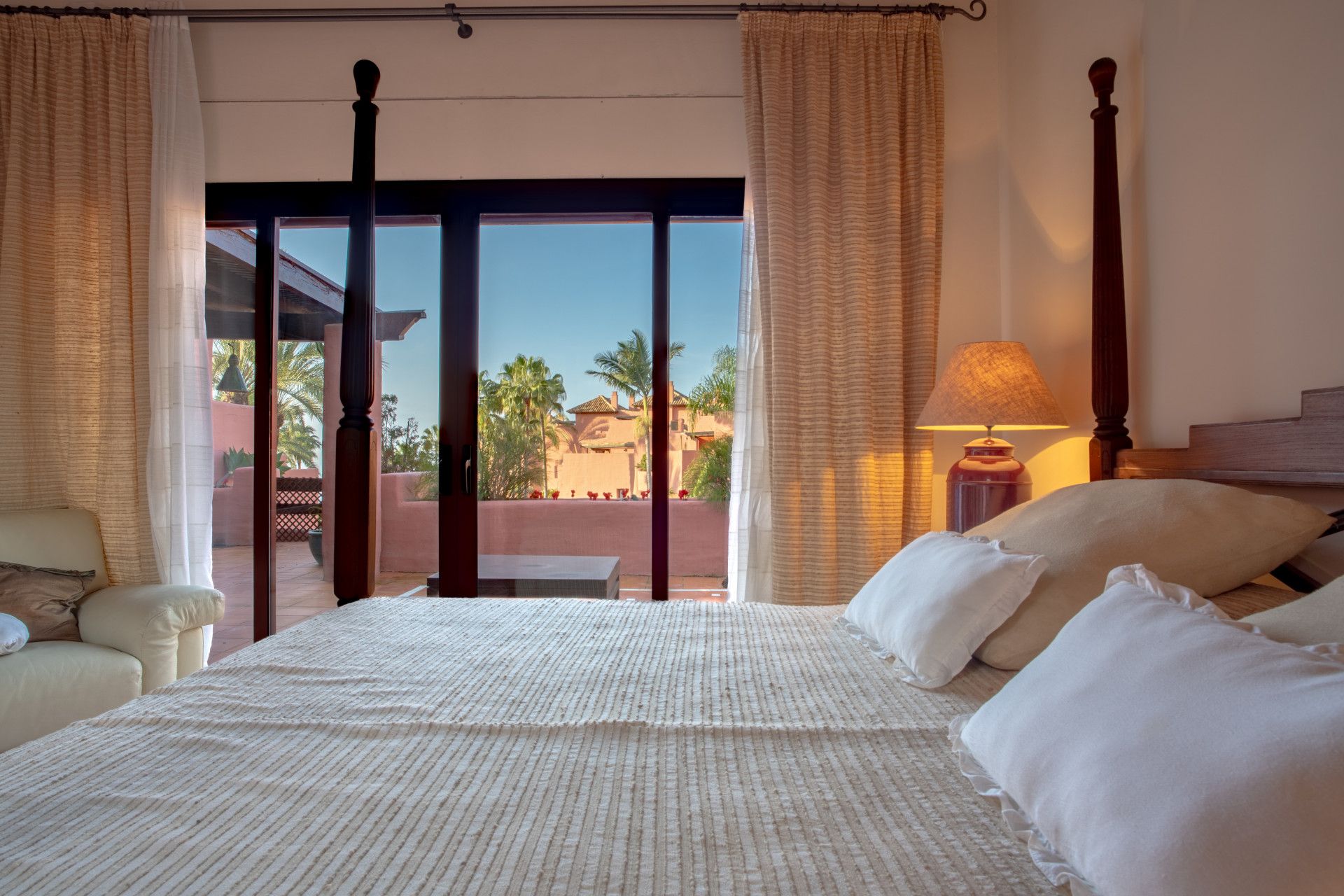 Dwupoziomowy Penthouse w Estepona, Menara Beach, Estepona, 10/12