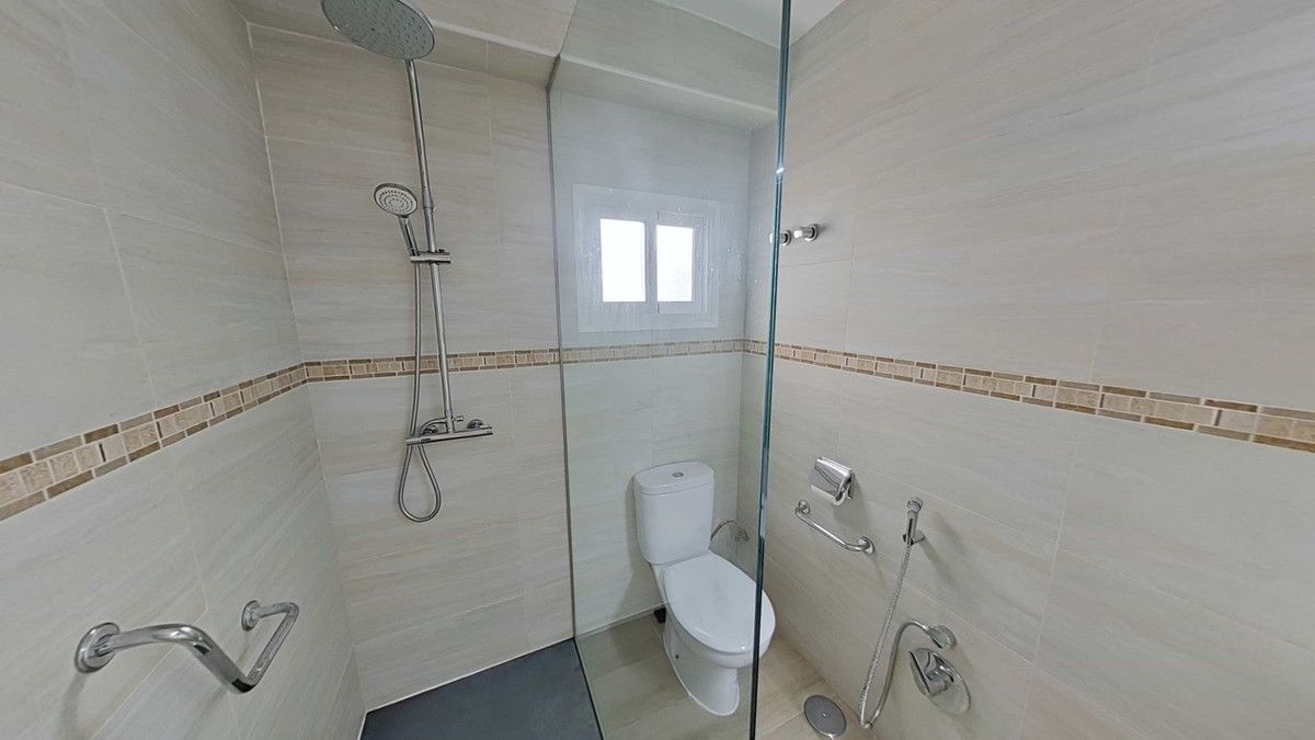 Middle Floor Apartment in Marbella, Marbella, 11/12