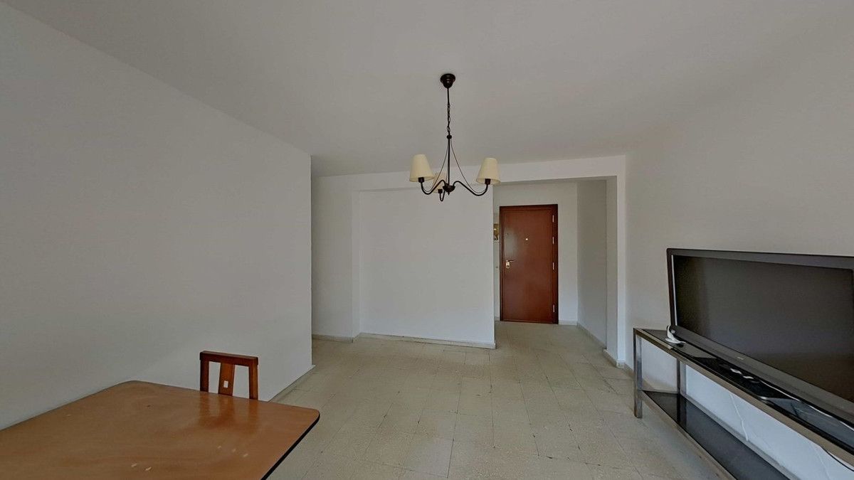 Middle Floor Apartment in Marbella, Marbella, 3/12