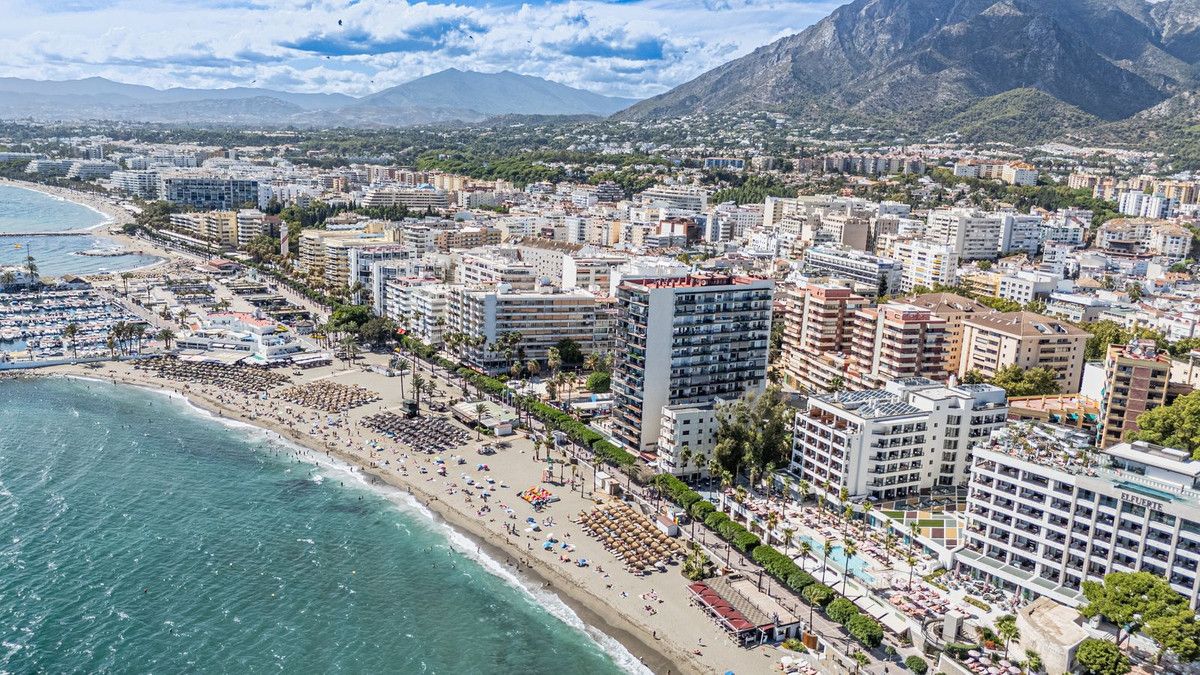 Appartement en étage moyen à Marbella, Marbella, 1/12