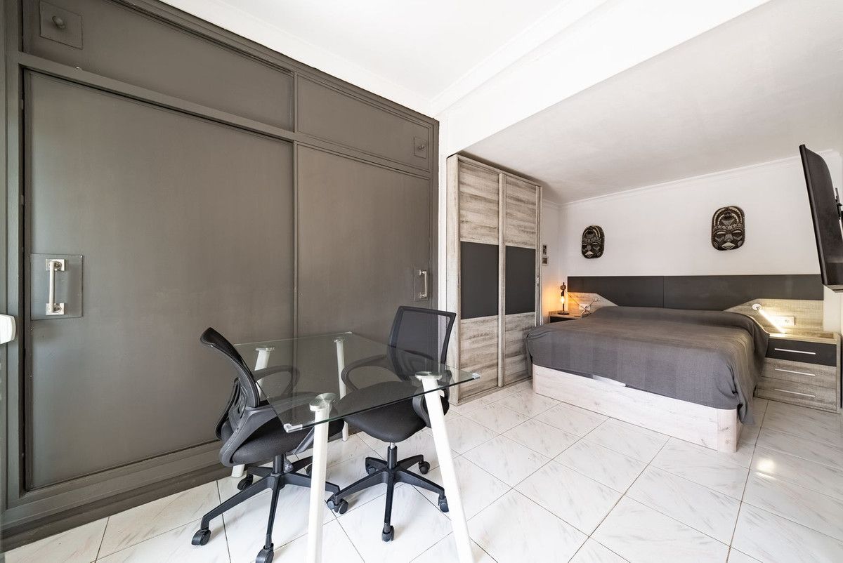 Appartement en étage moyen à Marbella, Marbella, 9/12