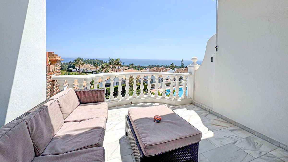 Middle Floor Apartment in El Chaparral, El Chaparral, 2/12