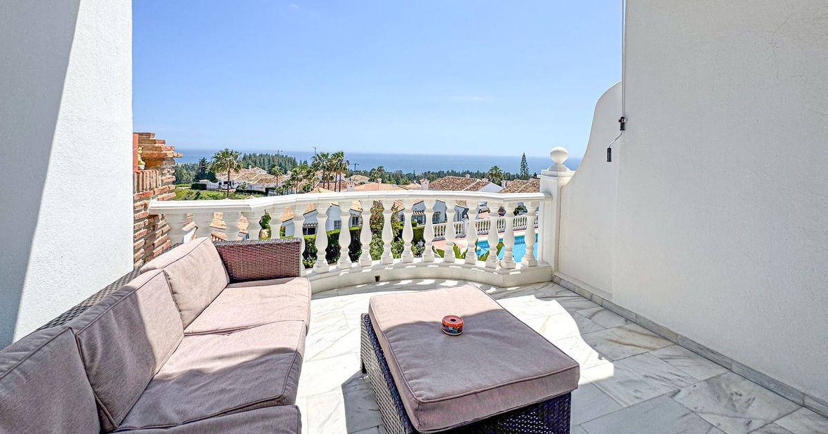 Middle Floor Apartment in El Chaparral, El Chaparral, 2/12