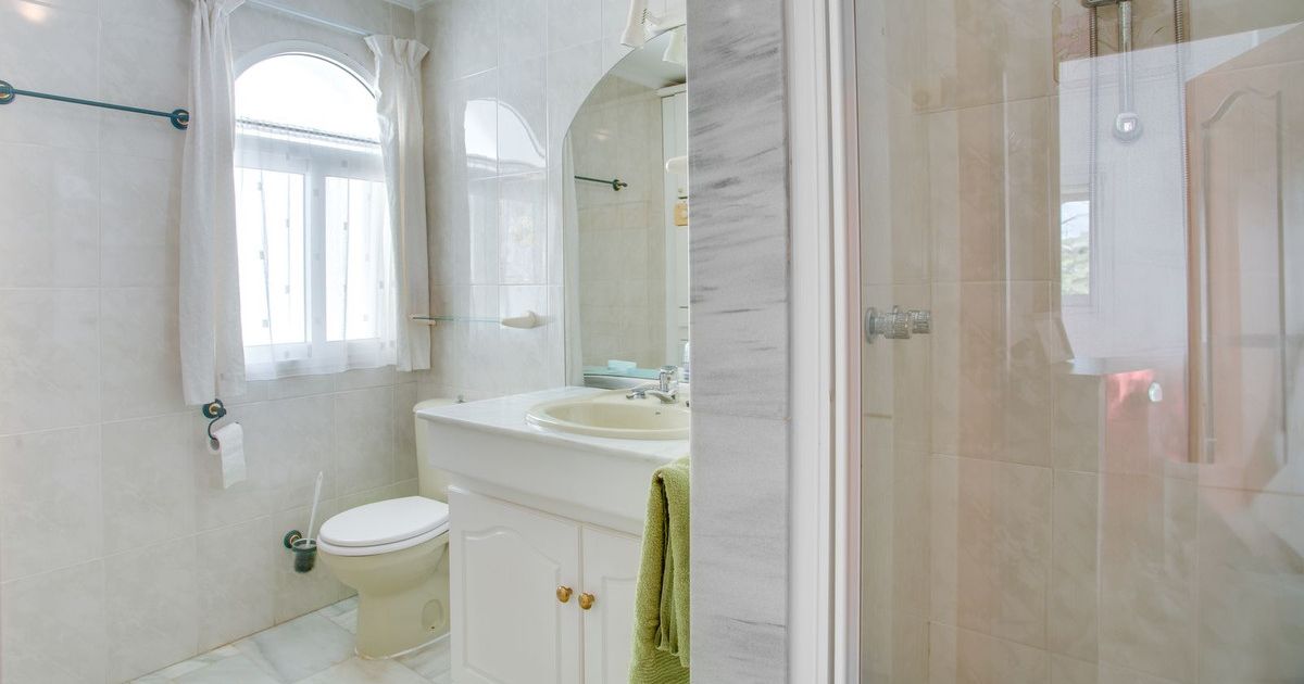 Middle Floor Apartment in El Chaparral, El Chaparral, 9/12