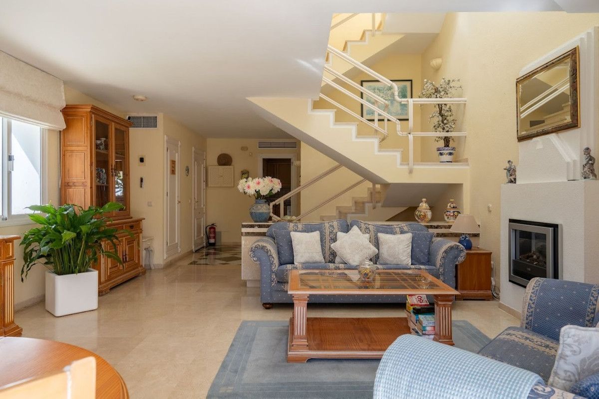 Townhouse in New Golden Mile, New Golden Mile, 11/12