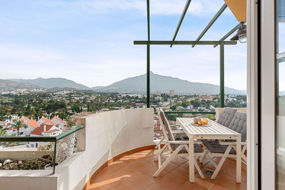 Appartement au étage moyen à Nueva Andalucía, Nueva Andalucía, 11/12