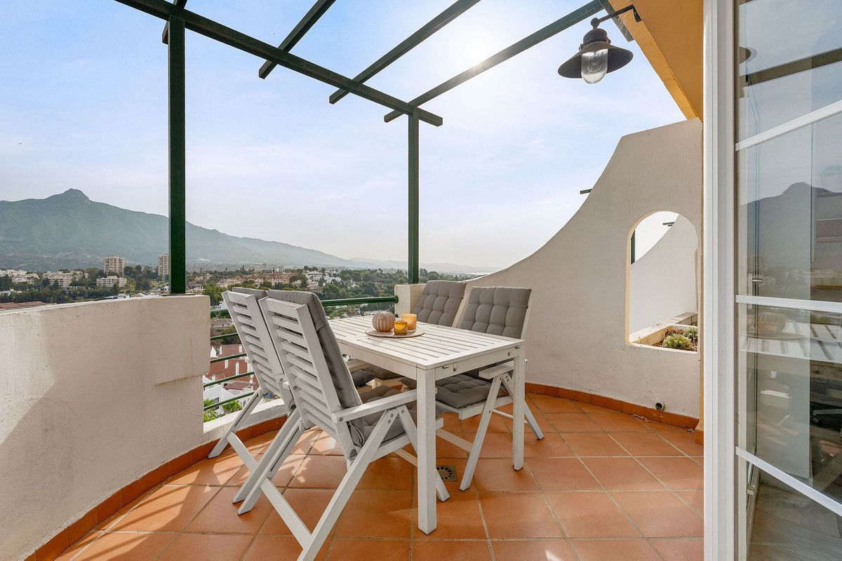 Appartement au étage moyen à Nueva Andalucía, Nueva Andalucía, 8/12