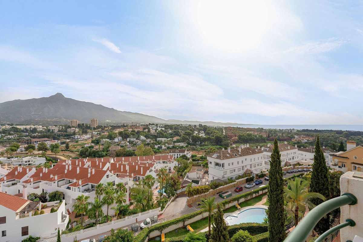 Appartement au étage moyen à Nueva Andalucía, Nueva Andalucía, 9/12