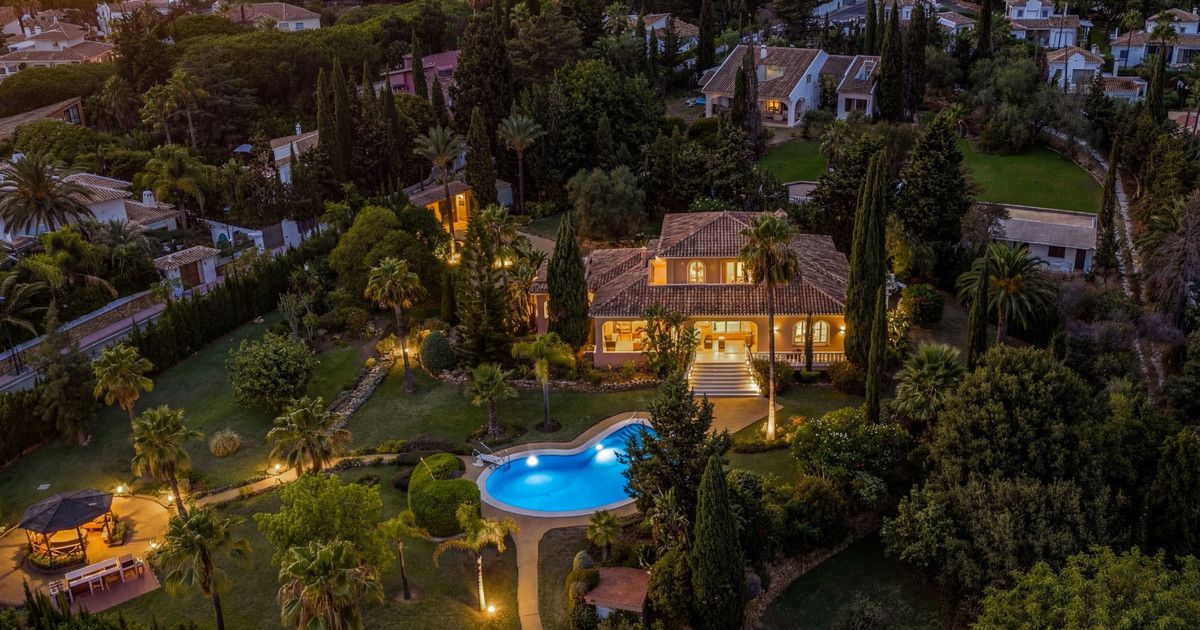Отдельно стоящая вилла в Elviria, Elviria, 1/12