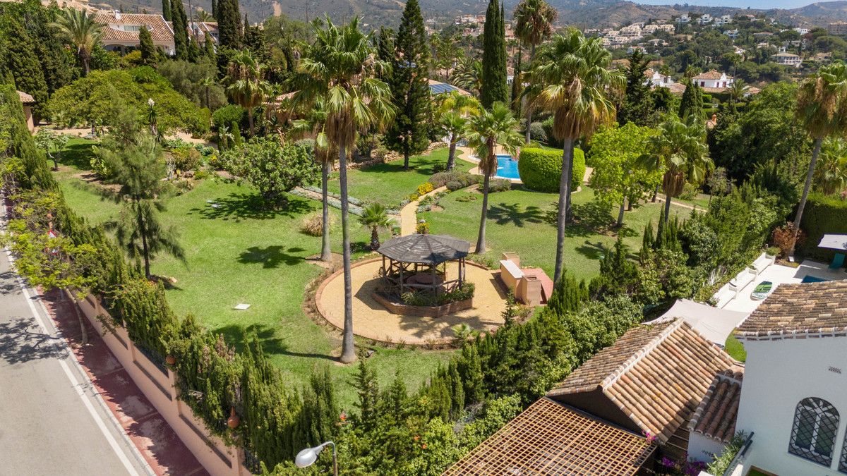 Отдельно стоящая вилла в Elviria, Elviria, 2/12