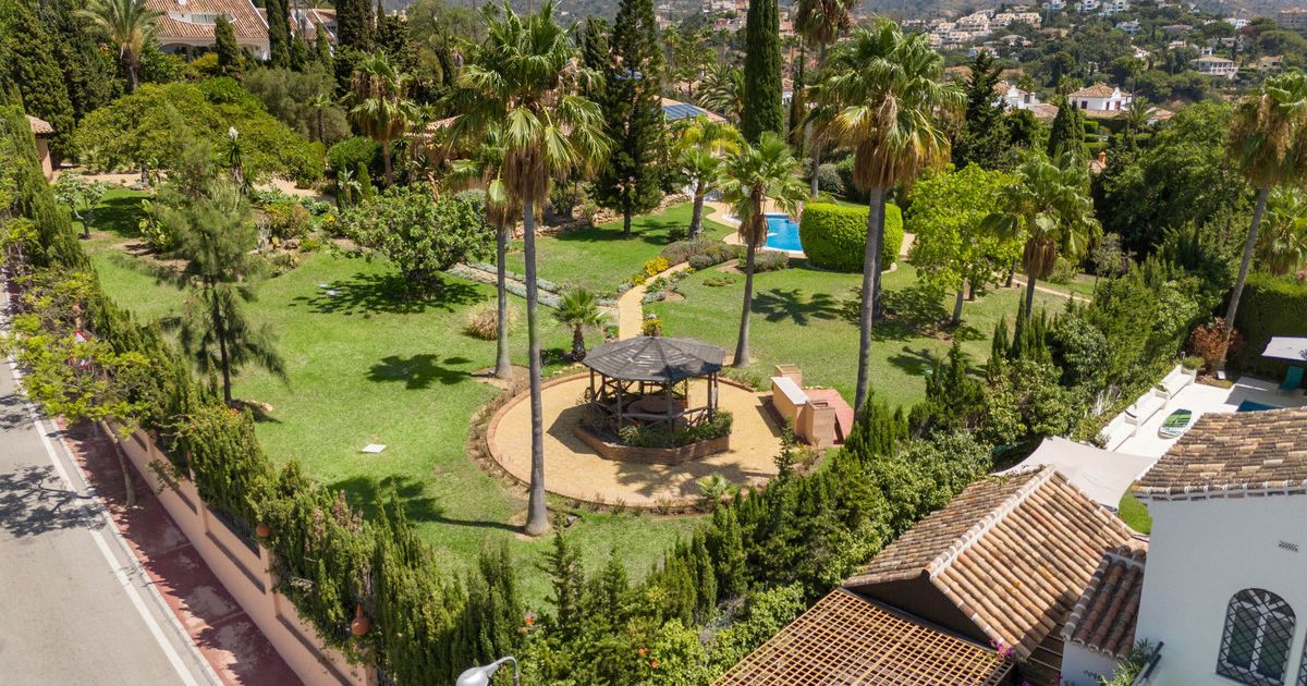 Отдельно стоящая вилла в Elviria, Elviria, 2/12
