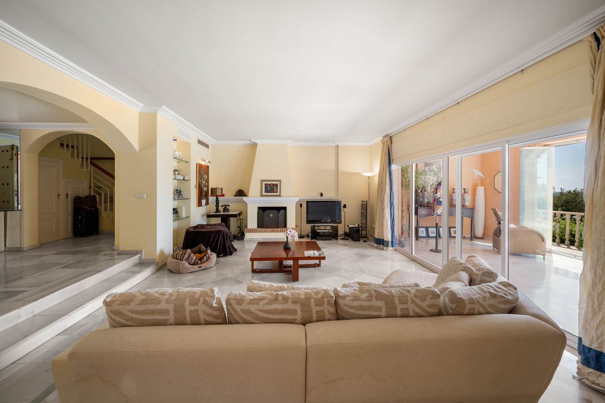 Отдельно стоящая вилла в Elviria, Elviria, 11/12