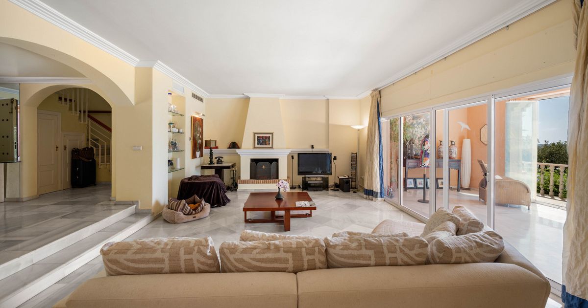 Отдельно стоящая вилла в Elviria, Elviria, 11/12