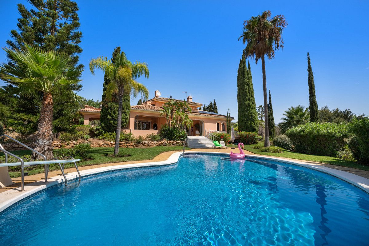 Отдельно стоящая вилла в Elviria, Elviria, 3/12