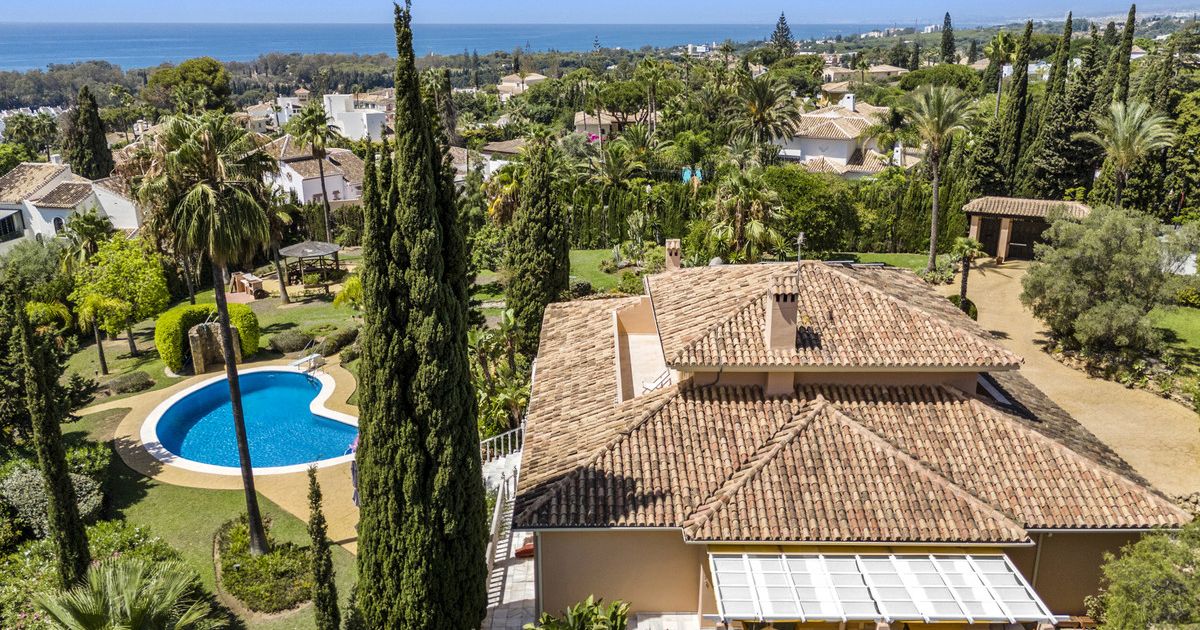 Отдельно стоящая вилла в Elviria, Elviria, 4/12