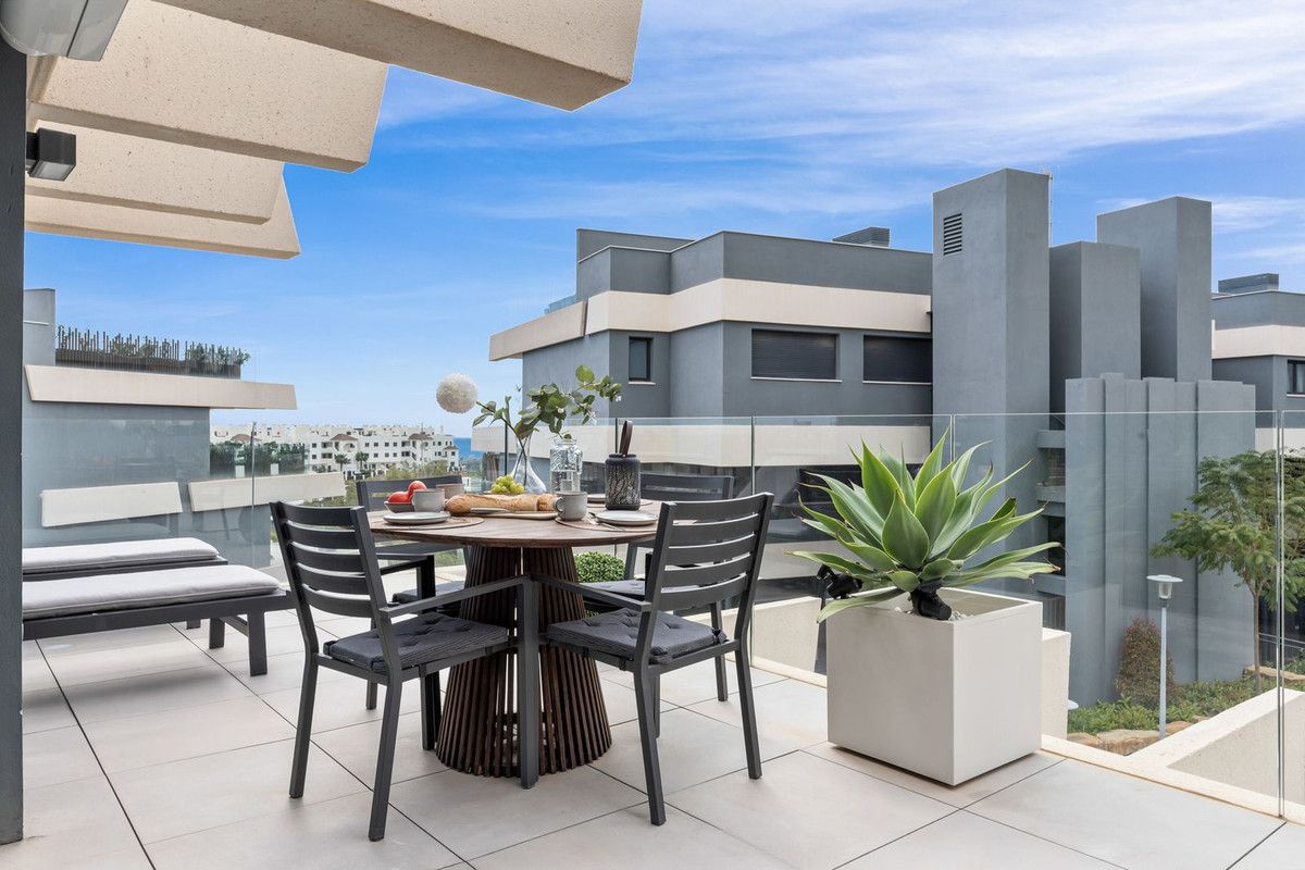 Middle Floor Apartment in Selwo, Selwo, 2/12