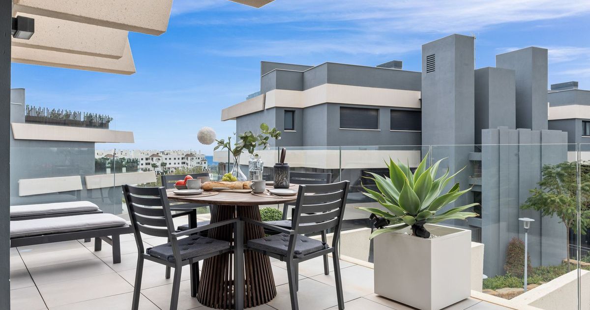 Middle Floor Apartment in Selwo, Selwo, 2/12