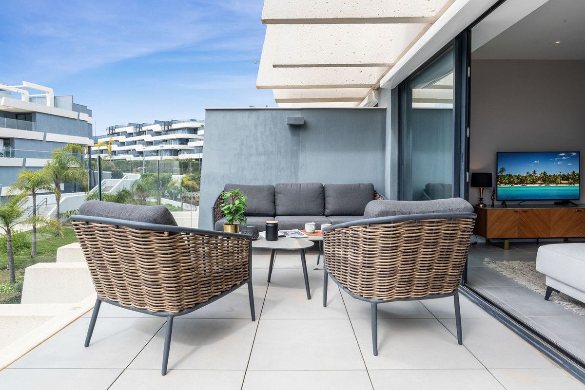 Middle Floor Apartment in Selwo, Selwo, 5/12