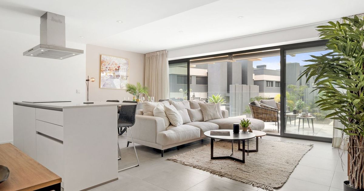 Middle Floor Apartment in Selwo, Selwo, 8/12