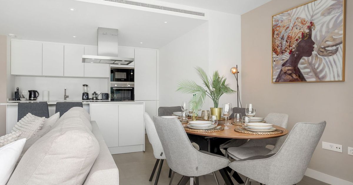 Middle Floor Apartment in Selwo, Selwo, 10/12