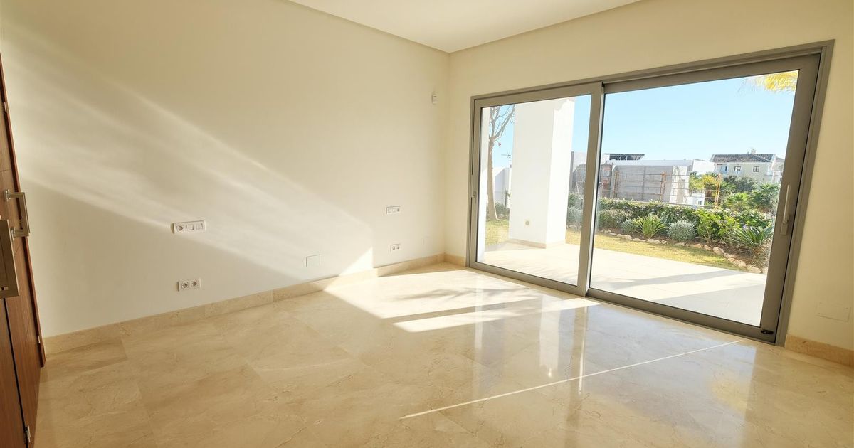 Villa in Benahavis, Puerto del Capitan, Benahavis, 2/12