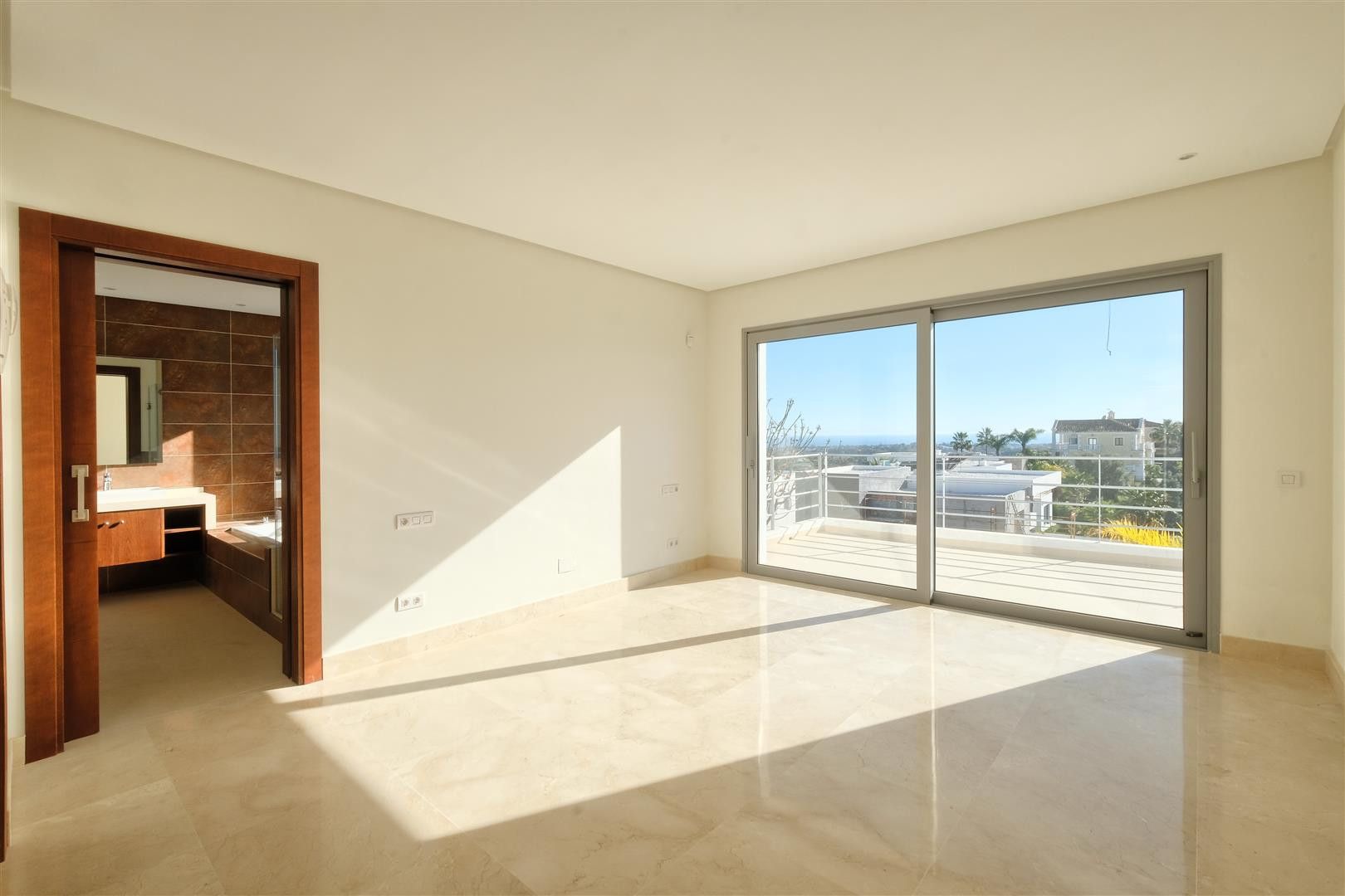 Villa in Benahavis, Puerto del Capitan, Benahavis, 3/12