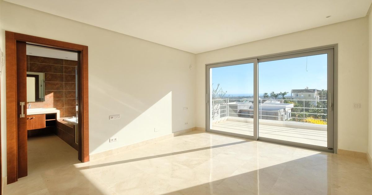 Villa in Benahavis, Puerto del Capitan, Benahavis, 3/12