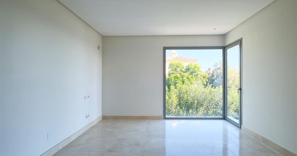 Villa in Benahavis, Puerto del Capitan, Benahavis, 8/12