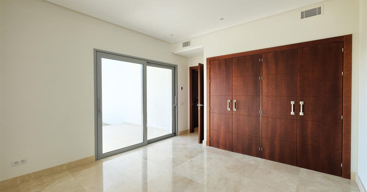 Villa in Benahavis, Puerto del Capitan, Benahavis, 9/12