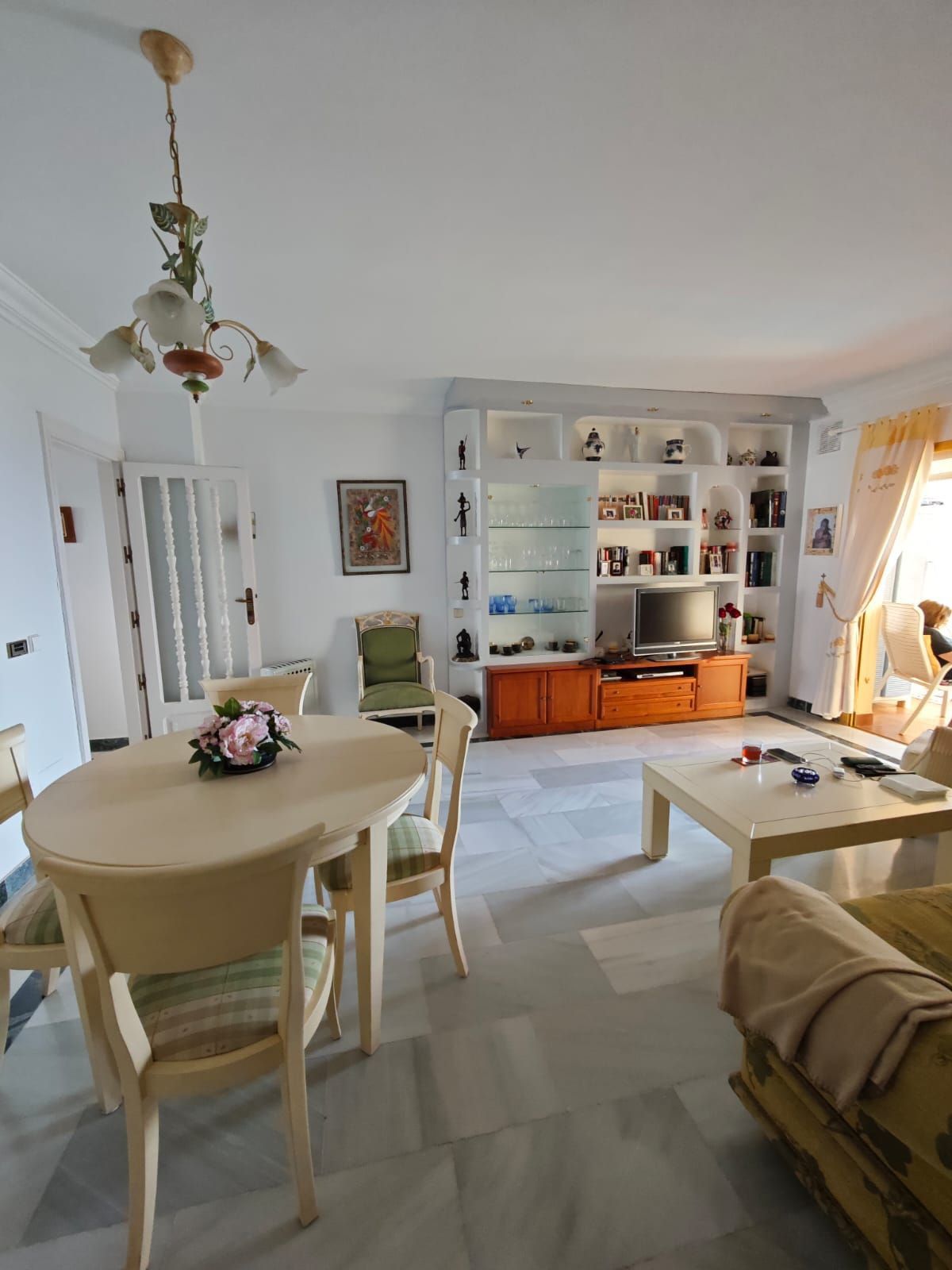 Lägenhet på mellanplan i Marbella, Marbella, 10/12