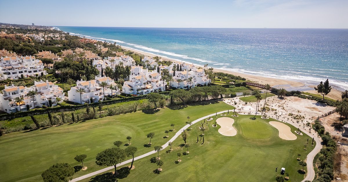 Апартаменты в Marbella East, Los Monteros Palm Beach, Marbella East, 1/12