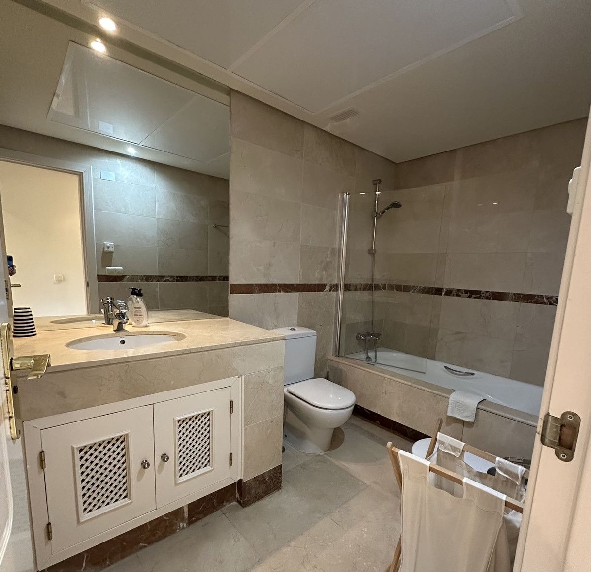 Apartament na środkowym piętrze w San Pedro de Alcántara, San Pedro de Alcántara, 11/12
